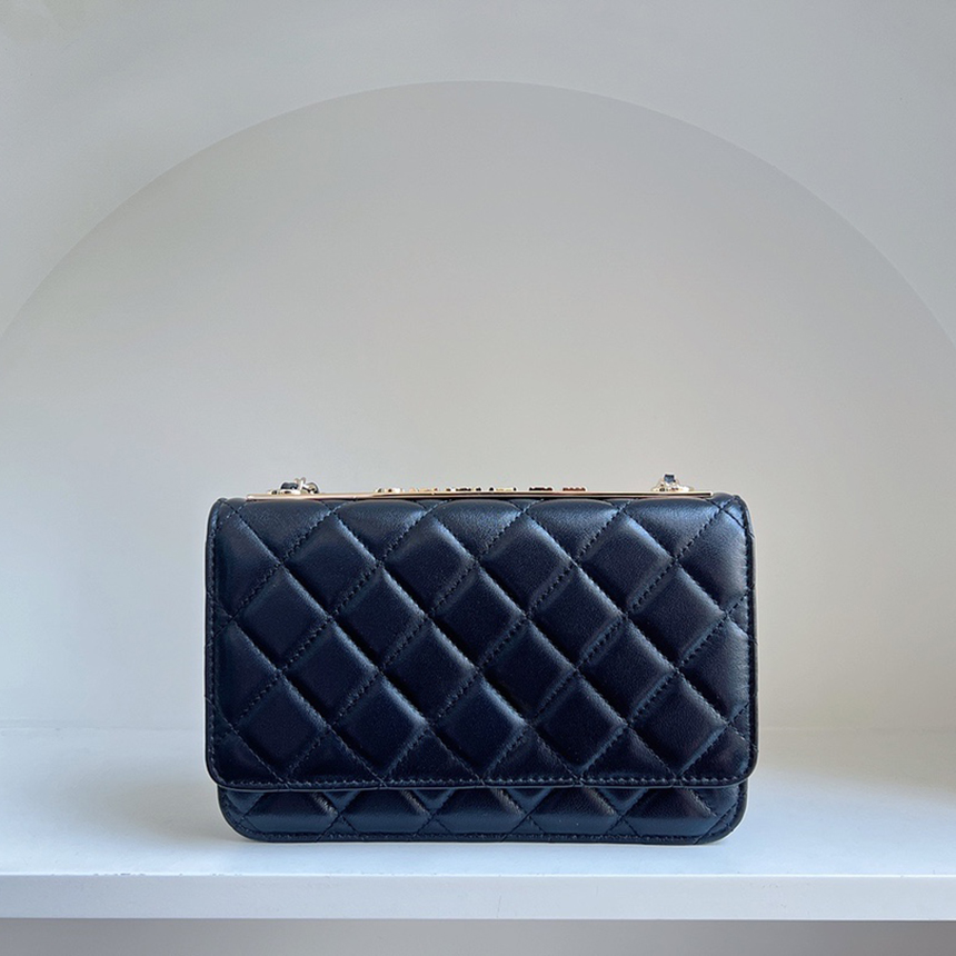 Designer Chain Bag woc 19CM Lambskin Shoulder Bag 10A Mirror quality Crossbody Bag With BOX C081
Designer Chain Bag woc 19CM Lambskin Shoulder Bag 10A Mirror quality Crossbody Bag With BOX C081