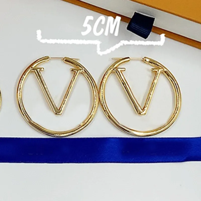 2022 Women Hoops Earrings Fashion Womens Big Circle Simple Earring Jewelry Luxurys Designer Earrings Letter Stud Earring Wholesale G2203125Z
2022 Women Hoops Earrings Fashion Womens Big Circle Simple Earring Jewelry Luxurys Designer Earrings Letter Stud Earring Wholesale G2203125Z