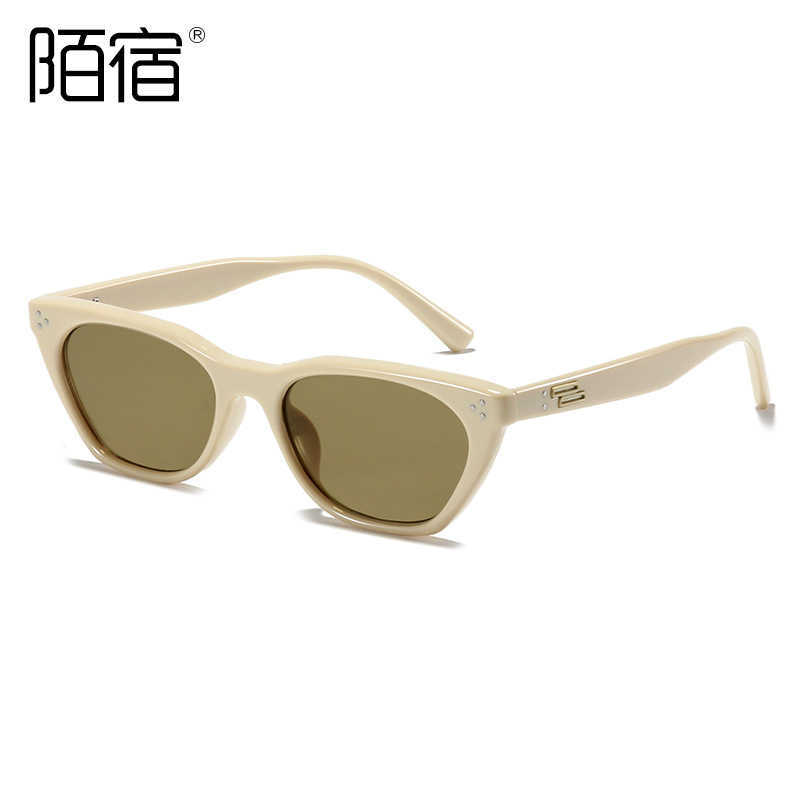 GM AA035 Mosu Polarized Korean Edition Cat Eye Sunglasses for Men Women Small Frame Sunshade and Sunscreen Rice Studs
GM AA035 Mosu Polarized Korean Edition Cat Eye Sunglasses for Men Women Small Frame Sunshade and Sunscreen Rice Studs