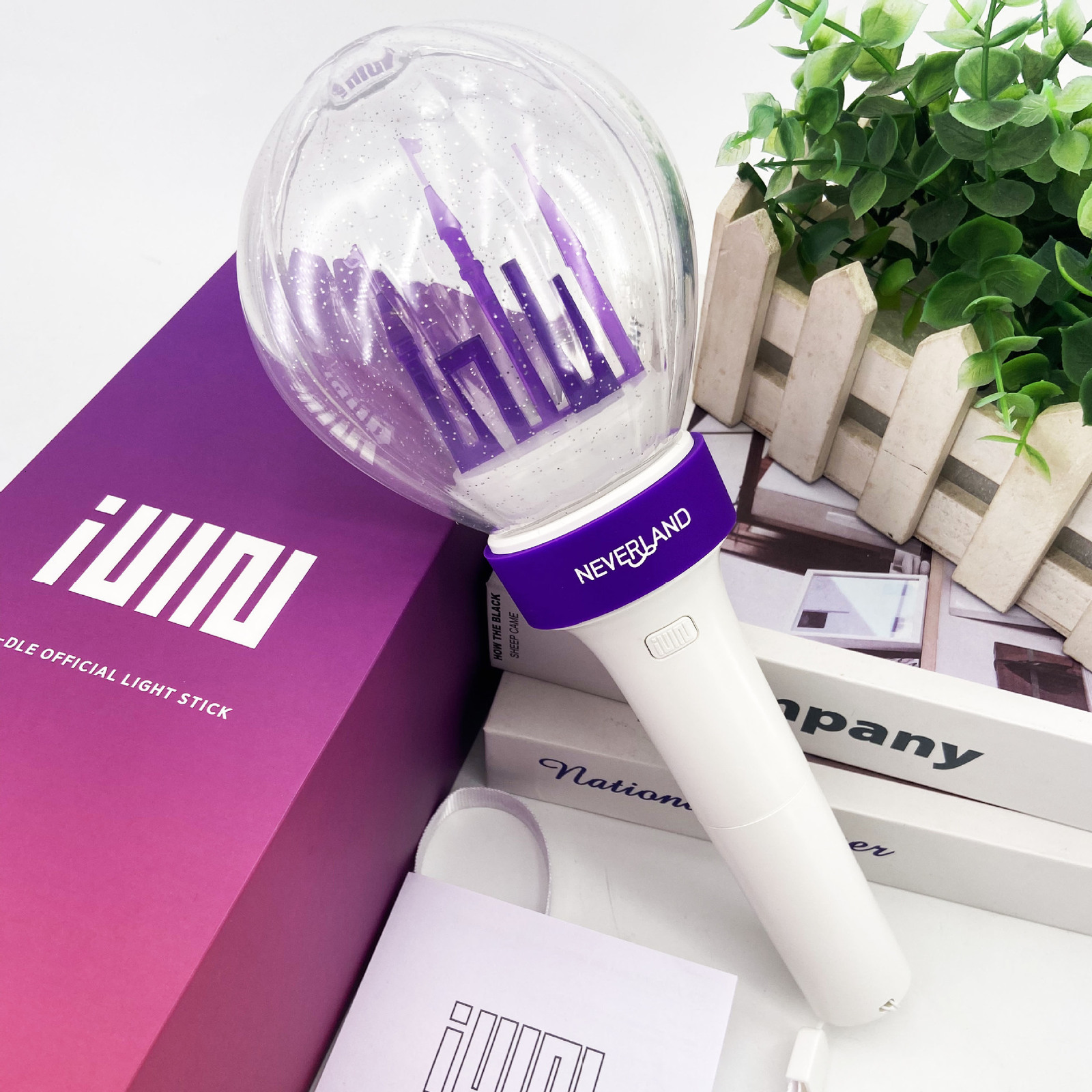 Novelty Games Kpop GI-DLE Lightstick Castle Lamp Keychain Gidle Concert Lamp Hiphop Party Flash Fluorescent Toy Fans Collection Gift 230617
Novelty Games Kpop GI-DLE Lightstick Castle Lamp Keychain Gidle Concert Lamp Hiphop Party Flash Fluorescent Toy Fans Collection Gift 230617