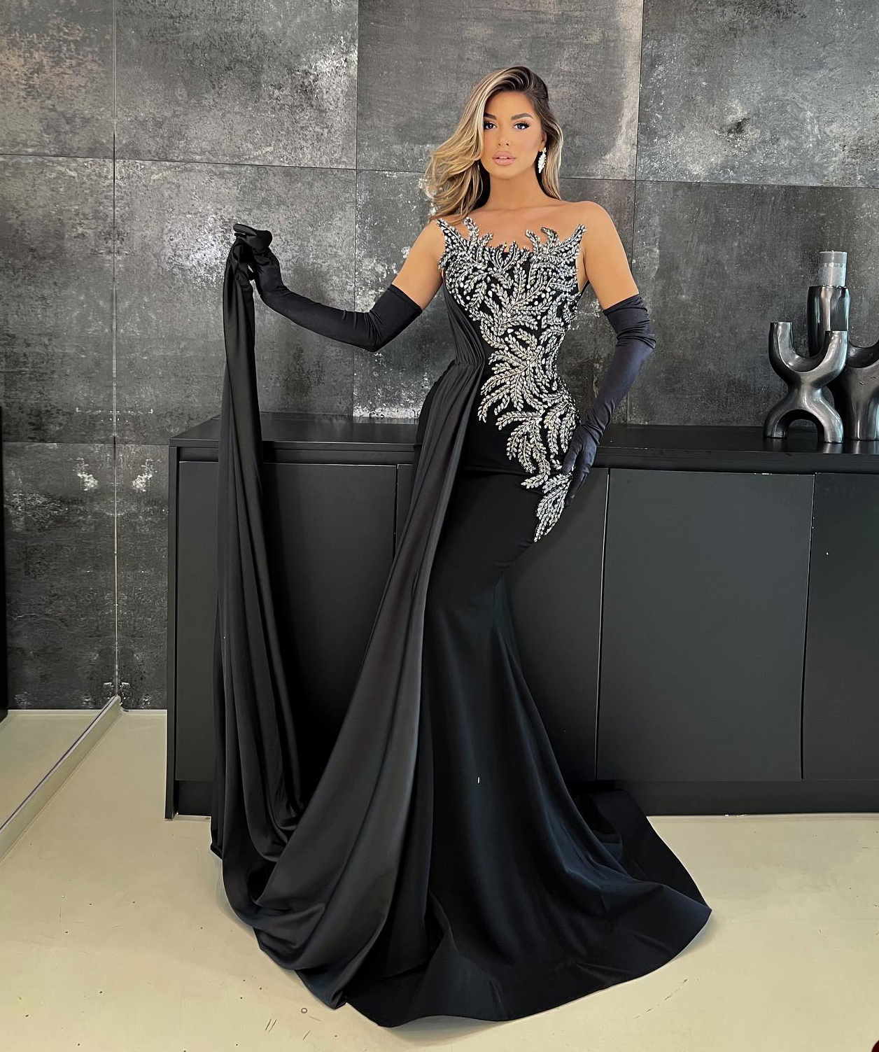 Gorgeous Mermaid Prom Dresses Art Deco-inspired Neck Designer Leaves Applicants Satin Pleats Chapel Gown Custom Made Plus Size Party Dress Vestido De 