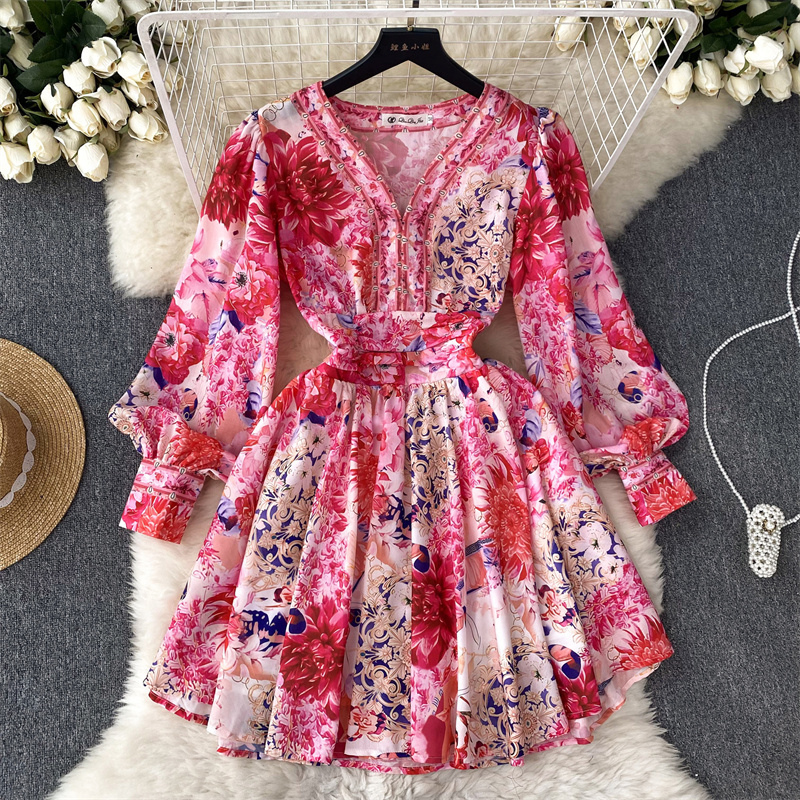 Casual Dresses Spring Vintage Floral Printed Dress High Waist V-neck Lantern Sleeve Short Pleated Dress White Red Long Sleeve A-line Dresses 2023, Same as picture
Casual Dresses Spring Vintage Floral Printed Dress High Waist V-neck Lantern Sleeve Short Pleated Dress White Red Long Sleeve A-line Dresses 2023, Same as picture
