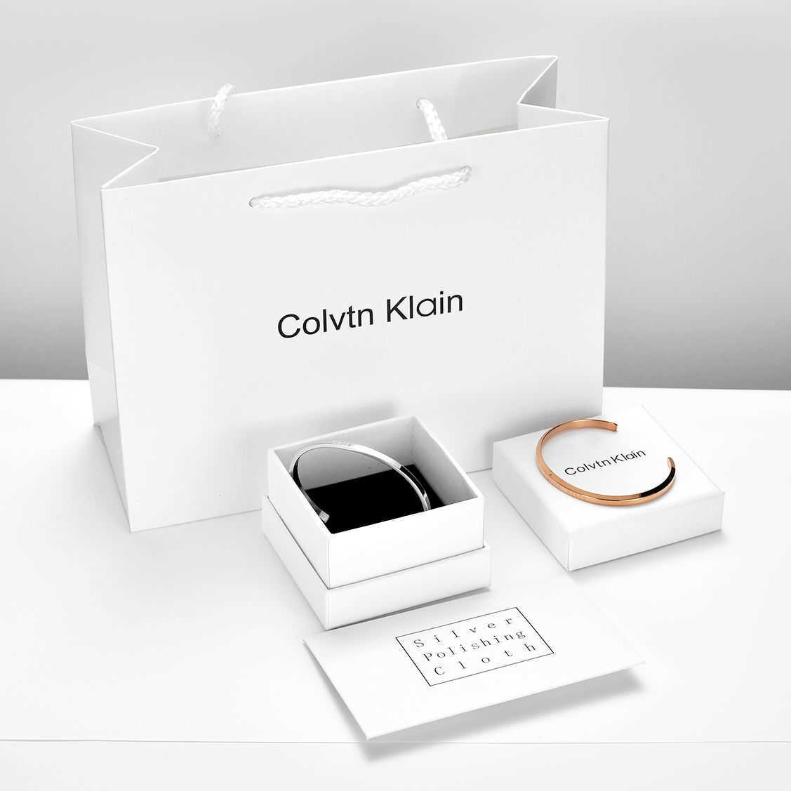 Bangle S925 Sterling Silver Small CK Bracelet Couples Light Luxury for Men and Women A Pair of Student Opening Bracelets with Rose Gold Inscription
Bangle S925 Sterling Silver Small CK Bracelet Couples Light Luxury for Men and Women A Pair of Student Opening Bracelets with Rose Gold Inscription