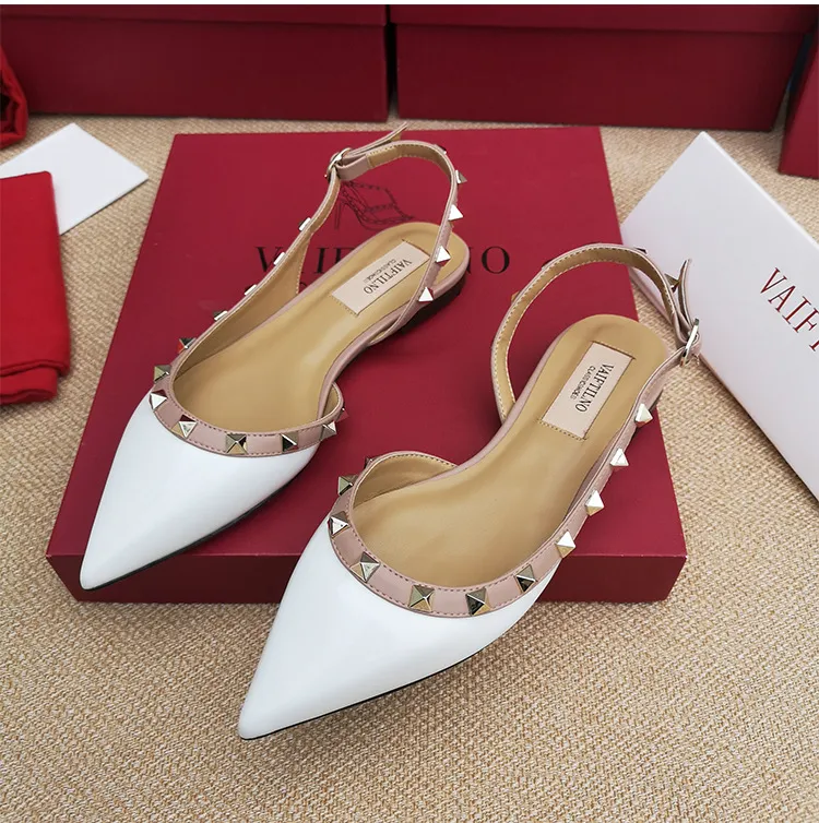 Summer Women's Rivet Sandals New Pointed Toe Flat Bottom with Rivet Shoes Baotou Wear Sandals Large Size 35-43