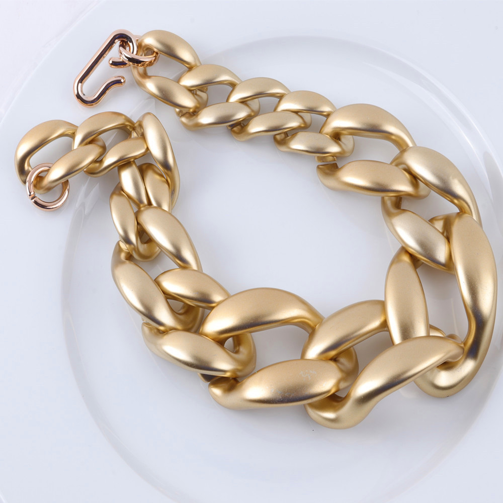 Pendant Necklaces FishSheep Statement Matte Gold Color Acrylic Big Chain Choker Necklace for Women Vintage Resin Chunky Pendant Collar Jewelry 230617