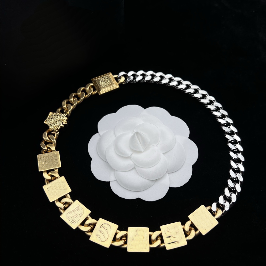 2023 New Fashion Luxury Pendant Necklaces Women ring Gift Designer Jewelry Vip0500
2023 New Fashion Luxury Pendant Necklaces Women ring Gift Designer Jewelry Vip0500