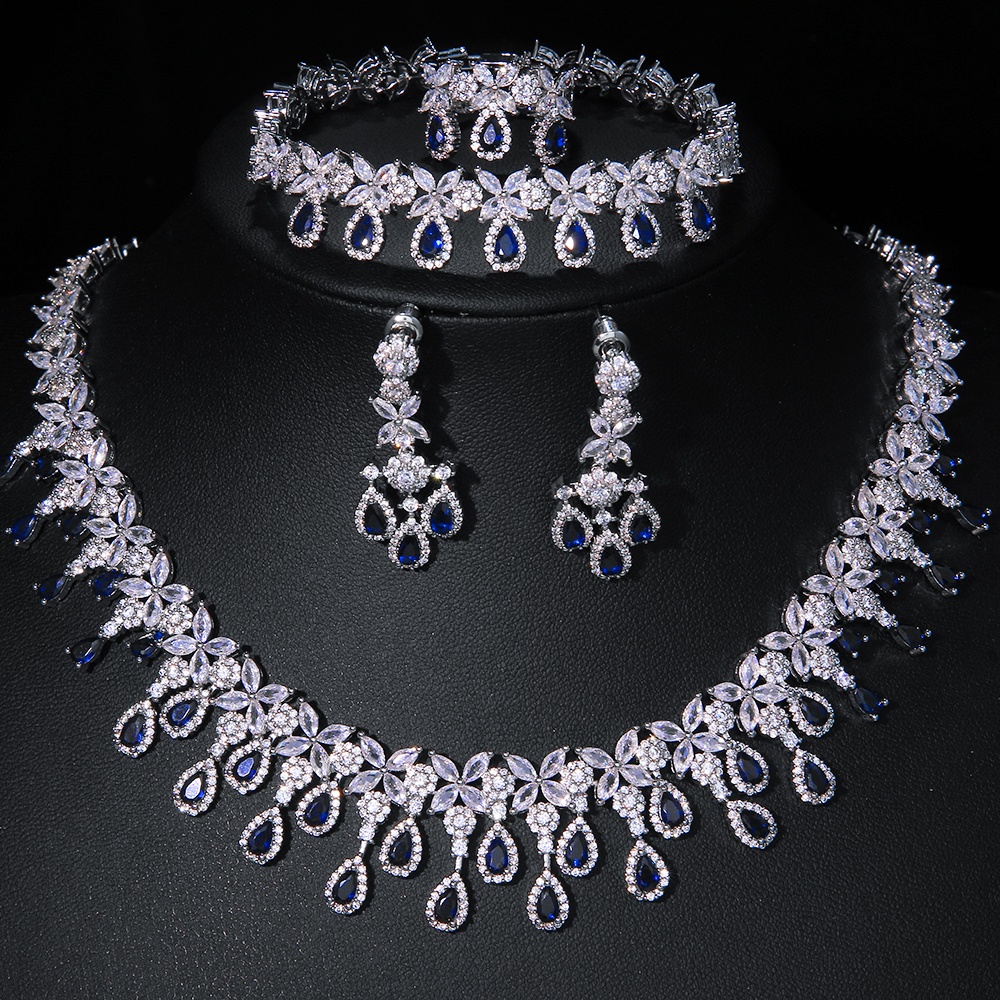 Pins Brooches AMC 4 Pcs Brilliant Cubic Zirconia Necklace Set Earrings Ring CZ Light Drop Bridal Wedding Jewelry Sets 230619