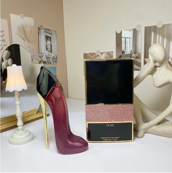 High Quality Purple High Heels Perfumes Fragrances for women 80ml VERY good Girl Perfume Cologne Eau De Parfum GLAM Long Lasting Smell EDP Woman Lady Spray Deodorant
High Quality Purple High Heels Perfumes Fragrances for women 80ml VERY good Girl Perfume Cologne Eau De Parfum GLAM Long Lasting Smell EDP Woman Lady Spray Deodorant