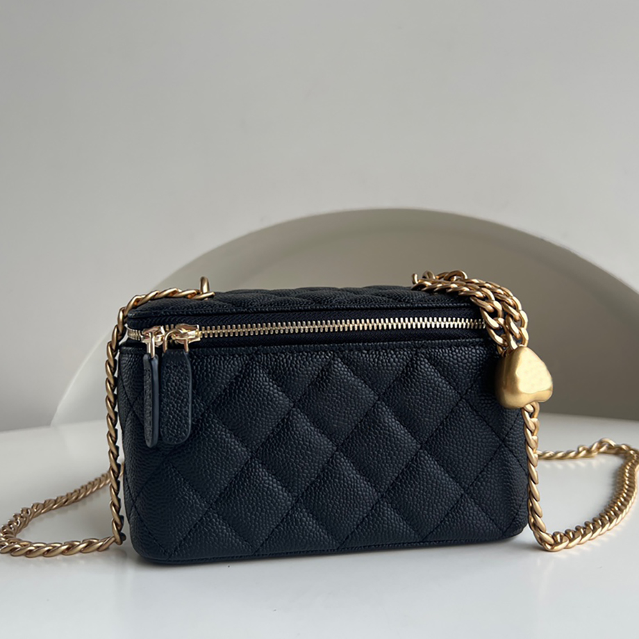 Makeup Bag Vanity Case Chain Bag Shoulder Bag 10A Mirror Quality Crossbody Bag With Box C067
Makeup Bag Vanity Case Chain Bag Shoulder Bag 10A Mirror Quality Crossbody Bag With Box C067