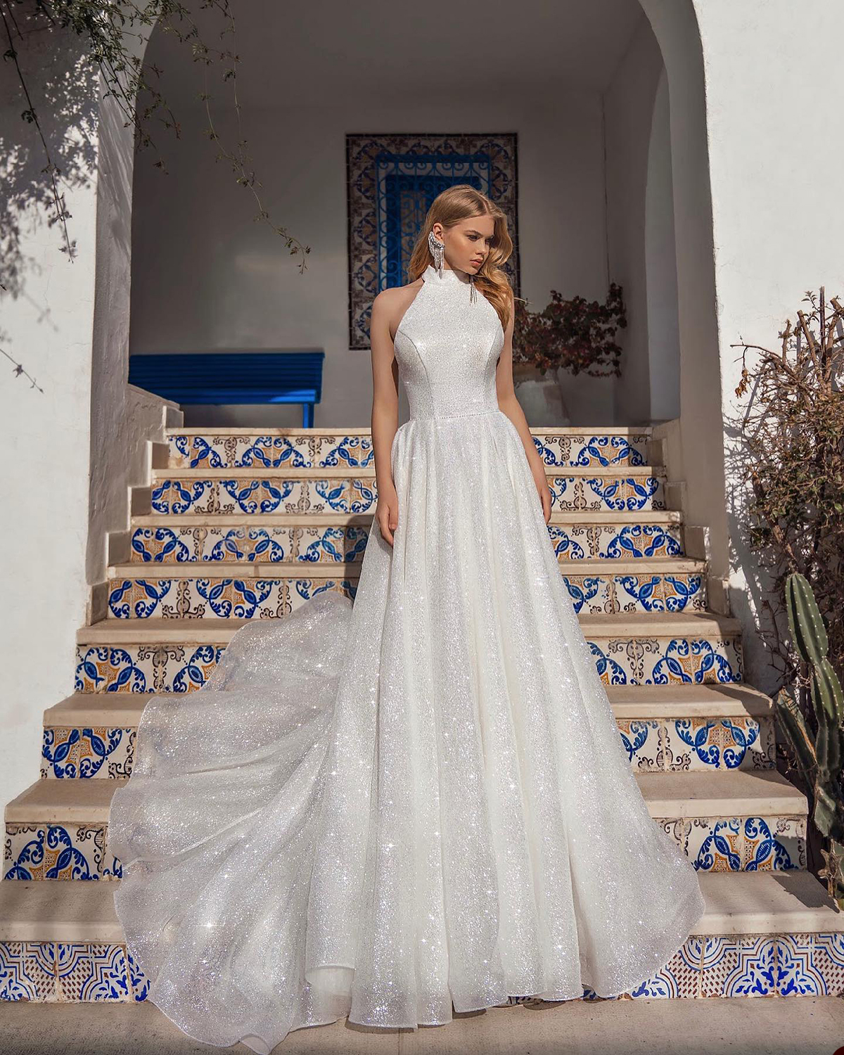 Glamorous A-line Wedding Dresses Halter Solid Color Shining Clothes Backless Zipper Court Gown Custom Made Zipper Plus Size Bridal Dress Vestidos De N