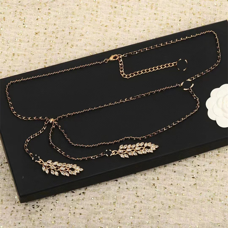 Women Luxury Female Waist Chain Belt Diamond Belts Waistband Designer Chains Belts Pearl Stitching Belt Gold Dress Jeans Waistband Lady High, As pics
Women Luxury Female Waist Chain Belt Diamond Belts Waistband Designer Chains Belts Pearl Stitching Belt Gold Dress Jeans Waistband Lady High, As pics