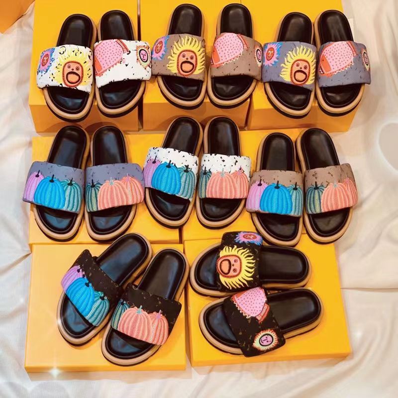 Luxury Slippers Designer sandals women Pool Pillow Comfort Embossed Mules slides Sliders Men Womens Designer Slides Ivory Copper Pink Beige Khaki Blue beach shoes, Color-33
Luxury Slippers Designer sandals women Pool Pillow Comfort Embossed Mules slides Sliders Men Womens Designer Slides Ivory Copper Pink Beige Khaki Blue beach shoes, Color-33