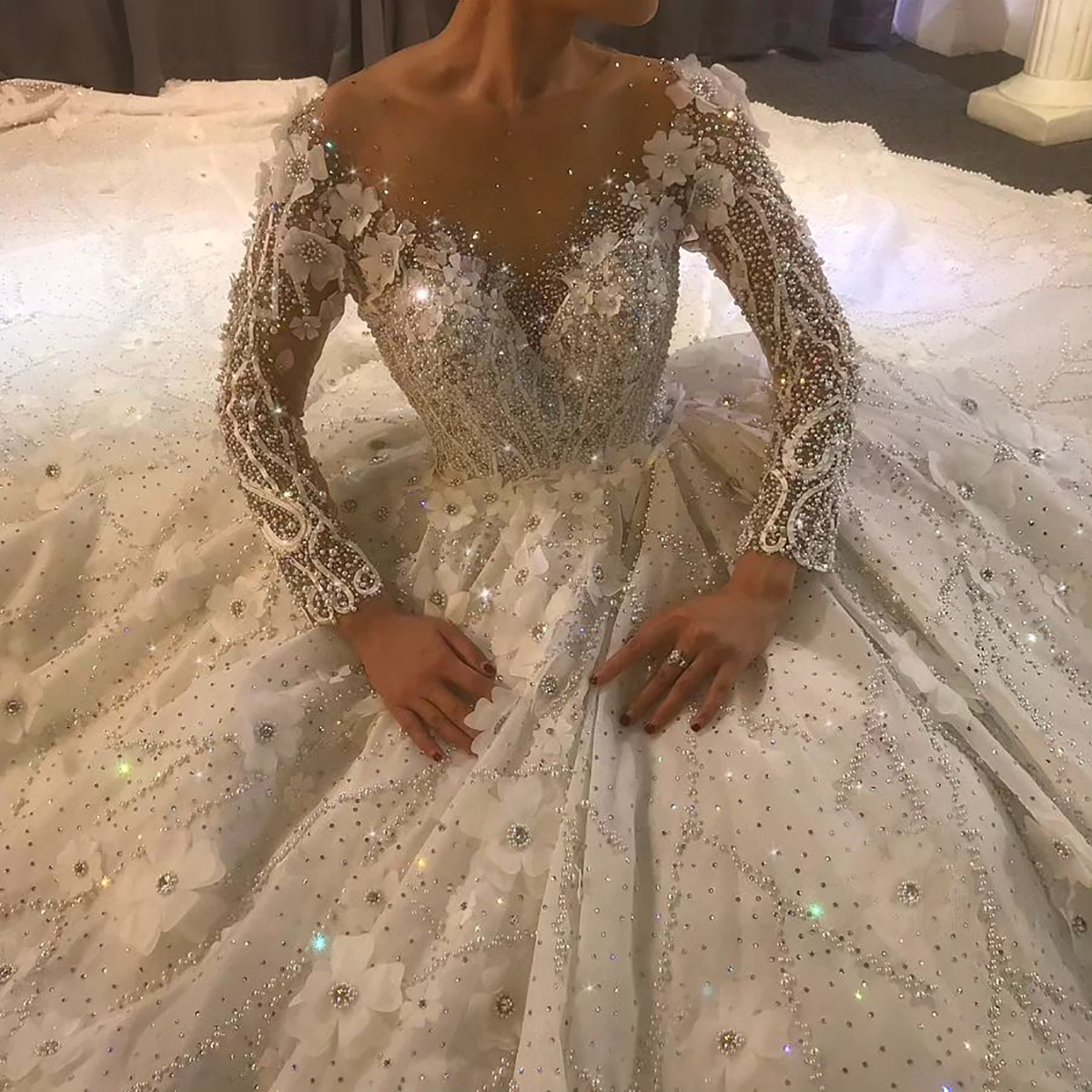 Gorgeous Ball Gown Wedding Dresses V-neck 3D Flower Applicants Pearls Sequins Lace Chapel Gown backless Custom Made Plus Size Bridal Gown Vestidos De 