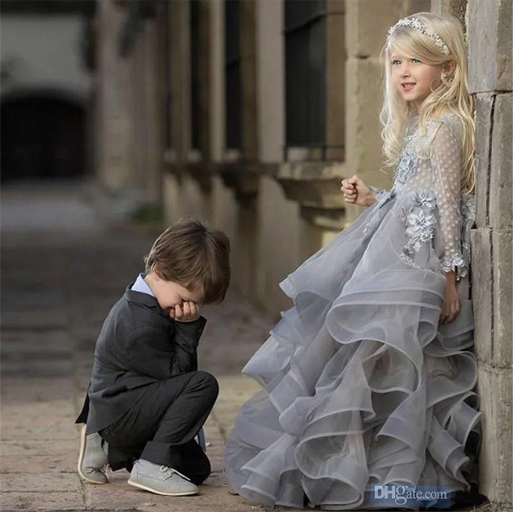 Tiered Tulle Little Pageant Dresses Jewel Neck Lace 3D ral Appliqued Pearl wer Girls Dress Modest Long Sleeve Kids Wedding Gowns