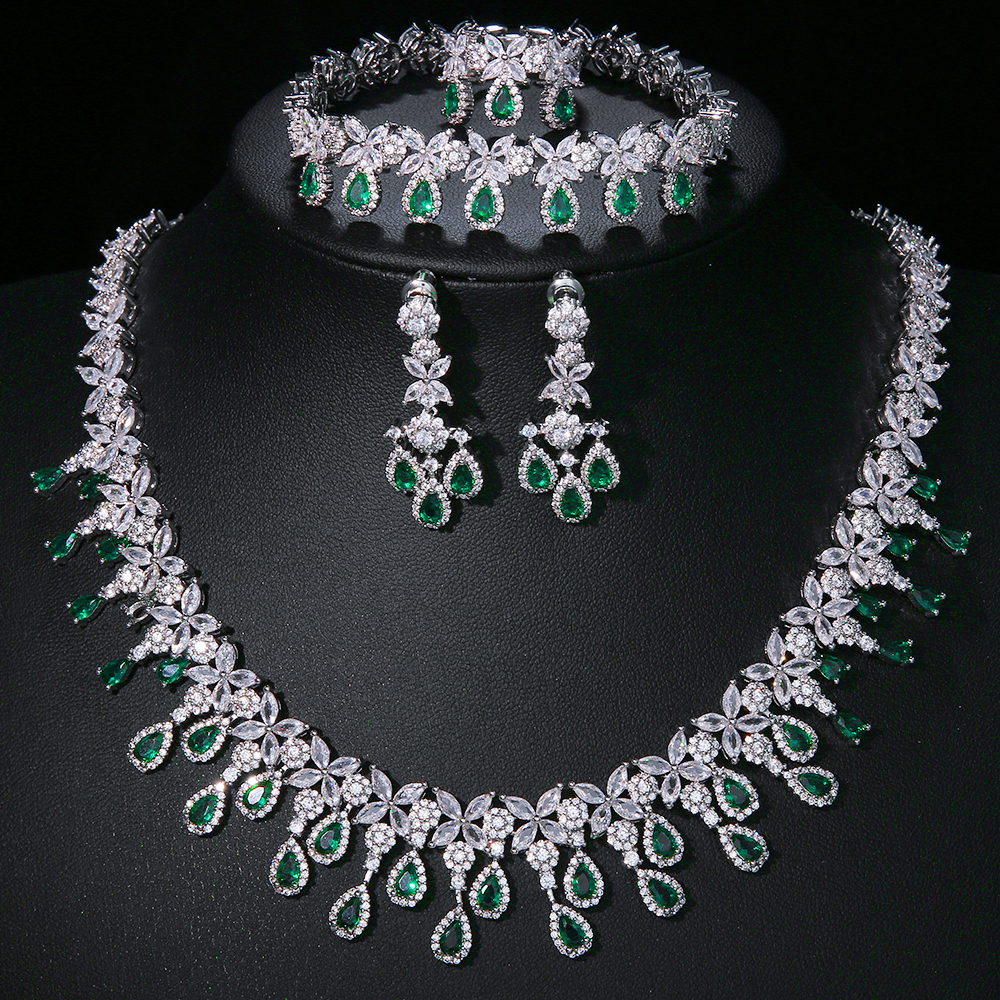 Pins Brooches AMC 4 Pcs Brilliant Cubic Zirconia Necklace Set Earrings Ring CZ Light Drop Bridal Wedding Jewelry Sets 230619