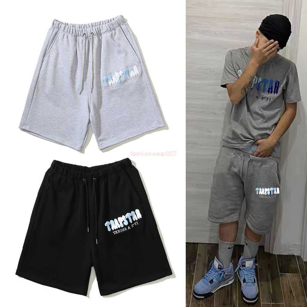 Designer Short Fashion Casual Clothing High Street Trapstar Rainbow Scarf Embroidered Casual Shorts with 54 Pants Showcasing High Small Summer Fashion Drill Fashi, Gray
Designer Short Fashion Casual Clothing High Street Trapstar Rainbow Scarf Embroidered Casual Shorts with 54 Pants Showcasing High Small Summer Fashion Drill Fashi, Gray