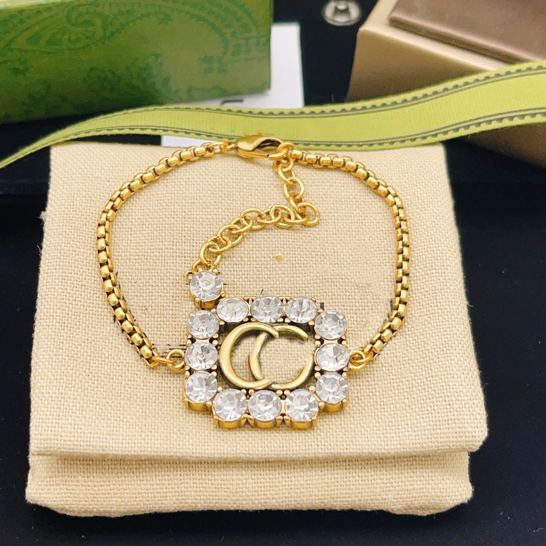 Designer GGity Charm Bracelets Luxury Double G Brand Fashion Jewelry Women Chain Bracelet Pearl for Woman Gifts iu0
Designer GGity Charm Bracelets Luxury Double G Brand Fashion Jewelry Women Chain Bracelet Pearl for Woman Gifts iu0