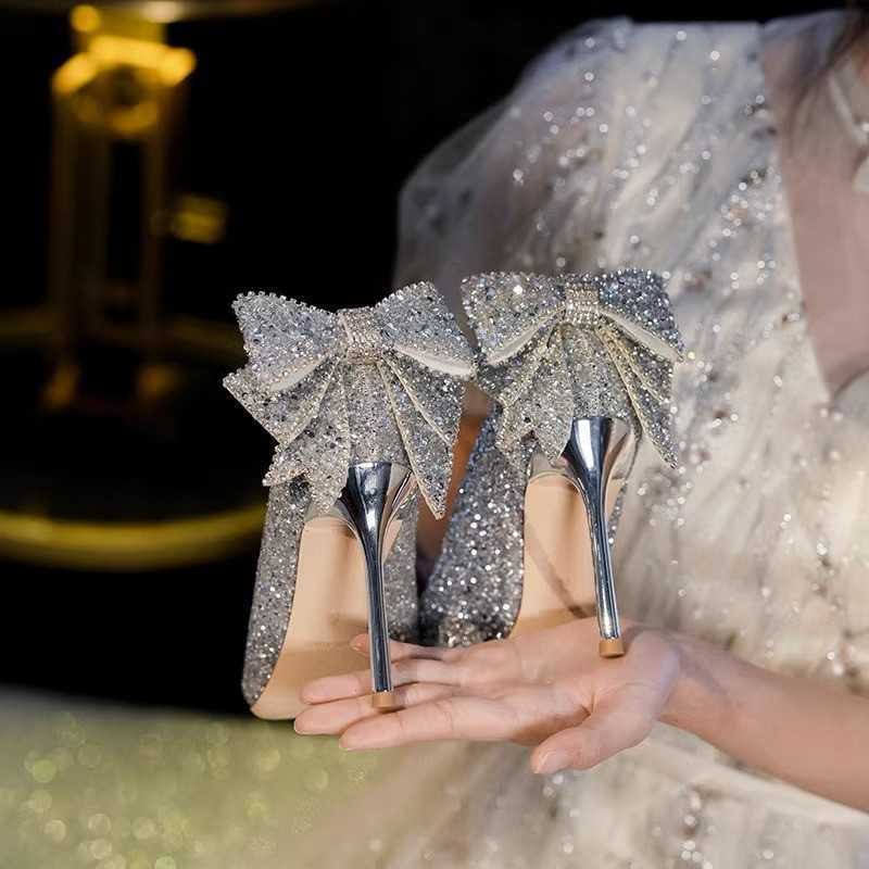 Fashion 2023 Spring/Summer Pointed Thin Heels Wedding Crystal Bow High Quality Sequin Bridesmaid Shoes Girl, Black 9.5cm
Fashion 2023 Spring/Summer Pointed Thin Heels Wedding Crystal Bow High Quality Sequin Bridesmaid Shoes Girl, Black 9.5cm