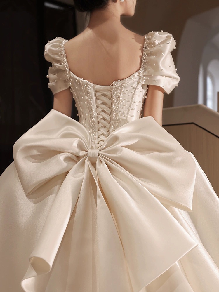 Arabic Dubai Women's Wedding Dress 2023 Square Neck Short Sleeves Pearls Big Bow Satin Puffy Princess Bridal Gown Vestidos De Novia Hot
