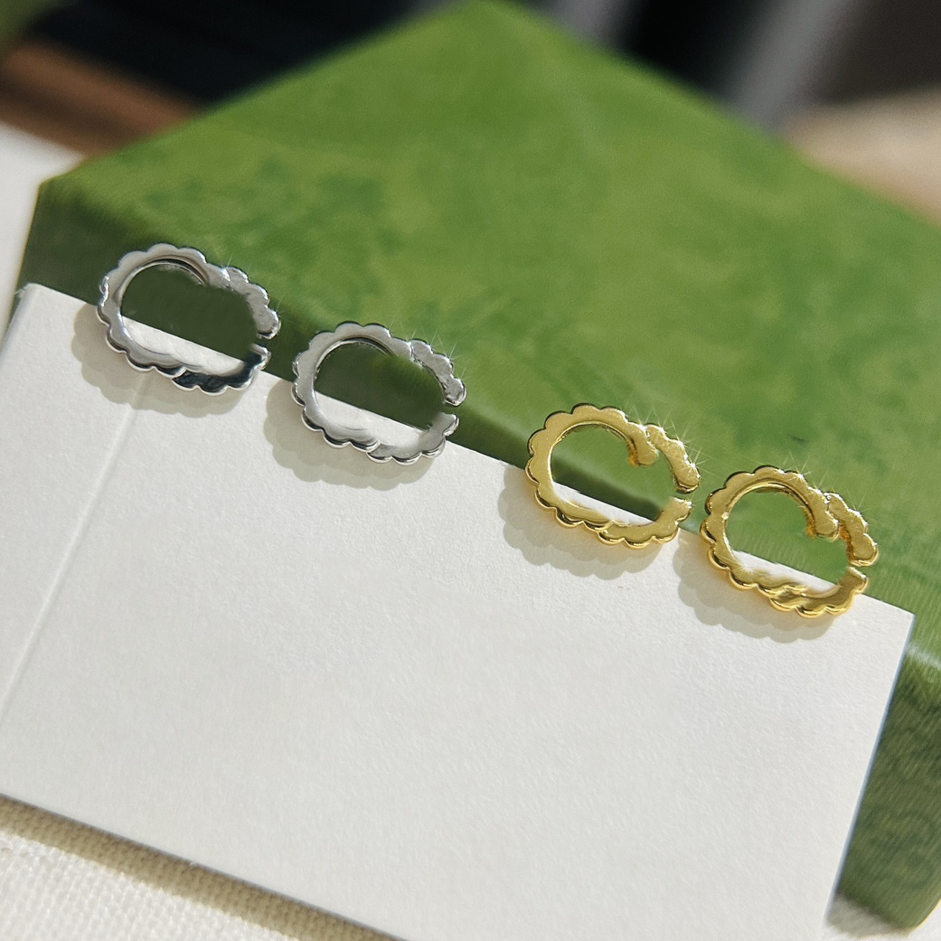 Luxury 18K Gold Stud Earrings Designer For Women Hoop Earrings Silver Wave Studs Mens Aretes Letter Earings Jewelry Valentine Day Gift Box
Luxury 18K Gold Stud Earrings Designer For Women Hoop Earrings Silver Wave Studs Mens Aretes Letter Earings Jewelry Valentine Day Gift Box
