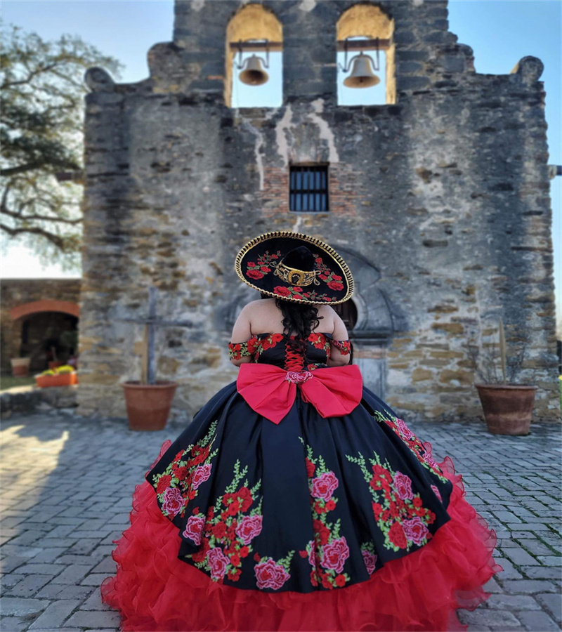 Luxury Black Quinceanera Dresses 2023 With Flowers Sweetheart Mexican Charro Birthday dress Vintage Sweet 15 Dress Corset Prom XV Debutante Vestidos 1