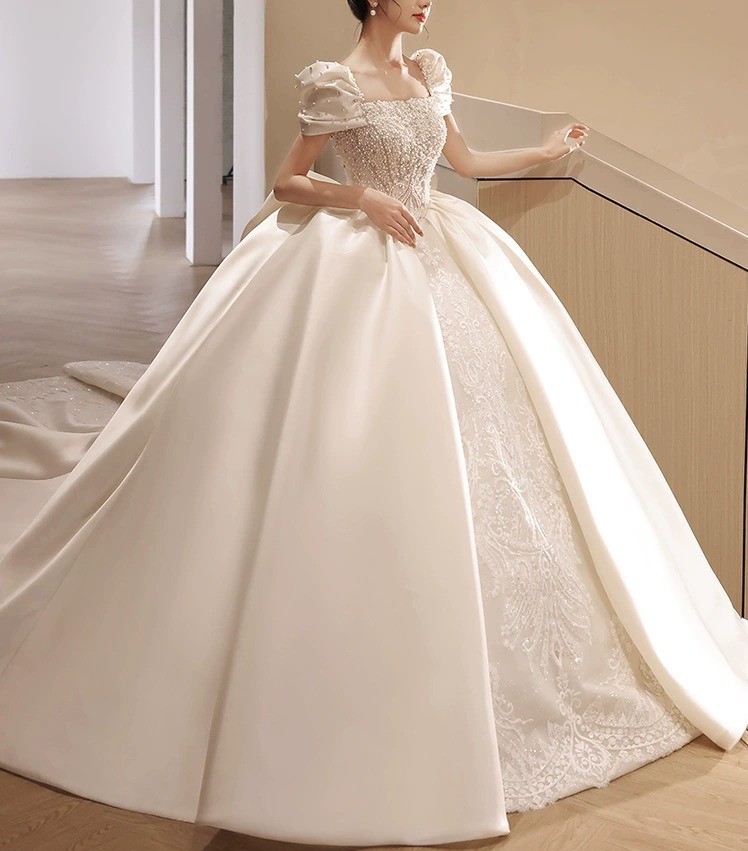 Arabic Dubai Women's Wedding Dress 2023 Square Neck Short Sleeves Pearls Big Bow Satin Puffy Princess Bridal Gown Vestidos De Novia Hot