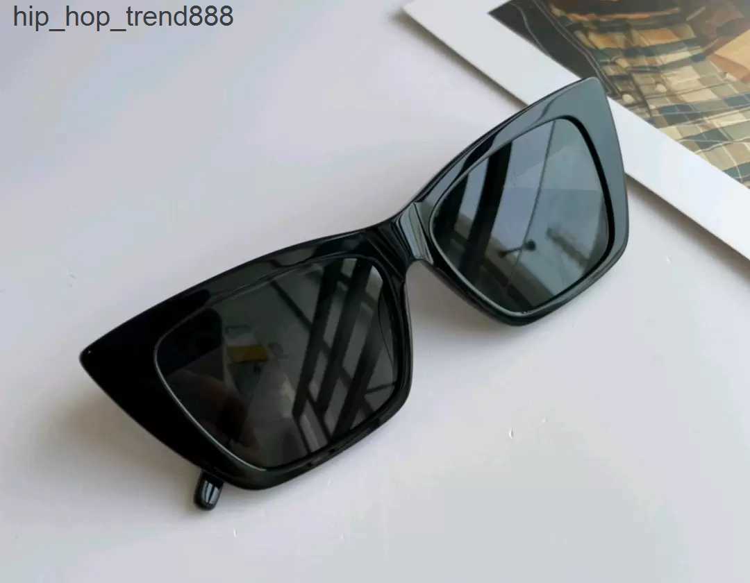 Summer Shiny Black/Grey Cat Eye Sunglasses 276 The Party Sun Glasses Ladies Fashion Sunglasses Shades Top Quality with Box
Summer Shiny Black/Grey Cat Eye Sunglasses 276 The Party Sun Glasses Ladies Fashion Sunglasses Shades Top Quality with Box