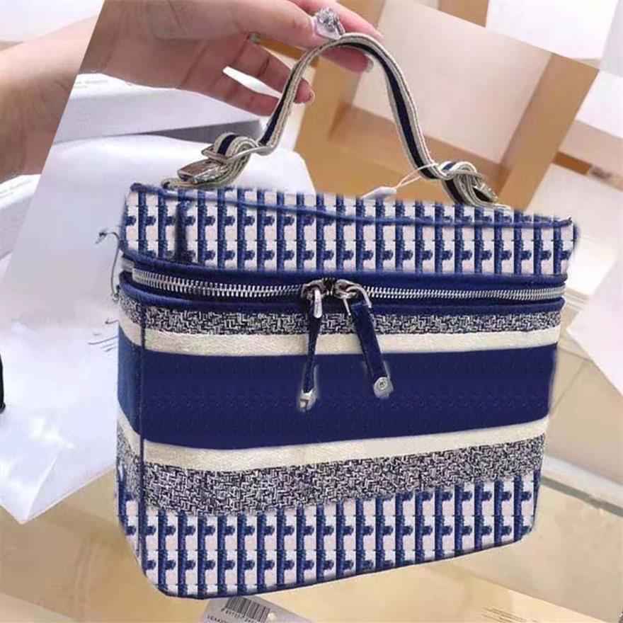 2021 high end quality women's travel sanitary bag fashion women's hand washing bag large capacity Cosmetic Bags Cosmetic281g, High quality
2021 high end quality women's travel sanitary bag fashion women's hand washing bag large capacity Cosmetic Bags Cosmetic281g, High quality