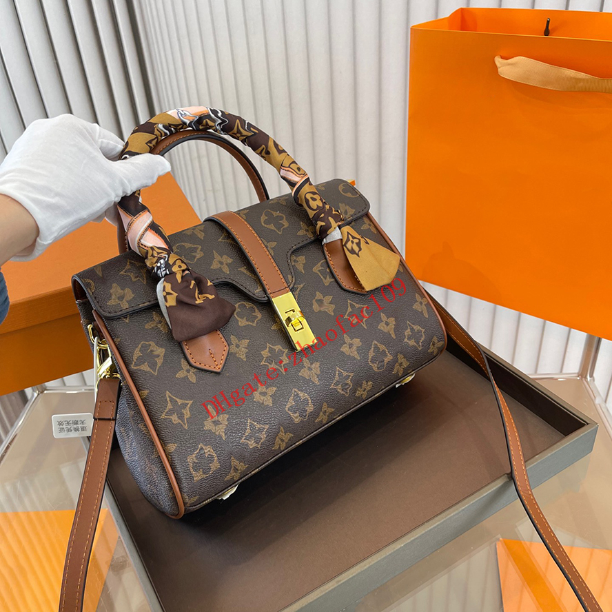 2023 Designer New Style Tote Bag Bb Designer Bags Fashion Women Bags Leather Handbag Shoulder Messenger Package Luxury Brand Color Matching Scarves, Dustproof bag
2023 Designer New Style Tote Bag Bb Designer Bags Fashion Women Bags Leather Handbag Shoulder Messenger Package Luxury Brand Color Matching Scarves, Dustproof bag