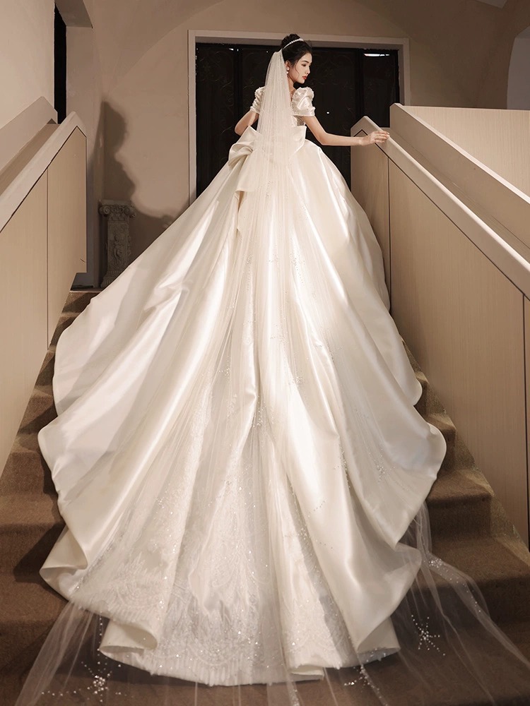 Arabic Dubai Women's Wedding Dress 2023 Square Neck Short Sleeves Pearls Big Bow Satin Puffy Princess Bridal Gown Vestidos De Novia Hot