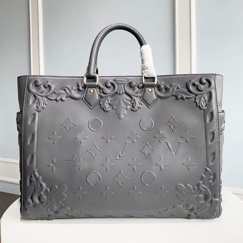 9A Briefcases tote bag Sac Plat Brief case Men business crossbody bag Embossed relief Designer handbags Casual shopping bags leather Shoulder Luxury purses 44CM, The box
9A Briefcases tote bag Sac Plat Brief case Men business crossbody bag Embossed relief Designer handbags Casual shopping bags leather Shoulder Luxury purses 44CM, The box
