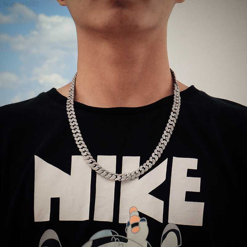 Hip Hop Iced Out Cuban Link Chain 12 Mm Vvs Moissanite Diamond Gold Plated Custom Moissanite Cuban Necklace
Hip Hop Iced Out Cuban Link Chain 12 Mm Vvs Moissanite Diamond Gold Plated Custom Moissanite Cuban Necklace