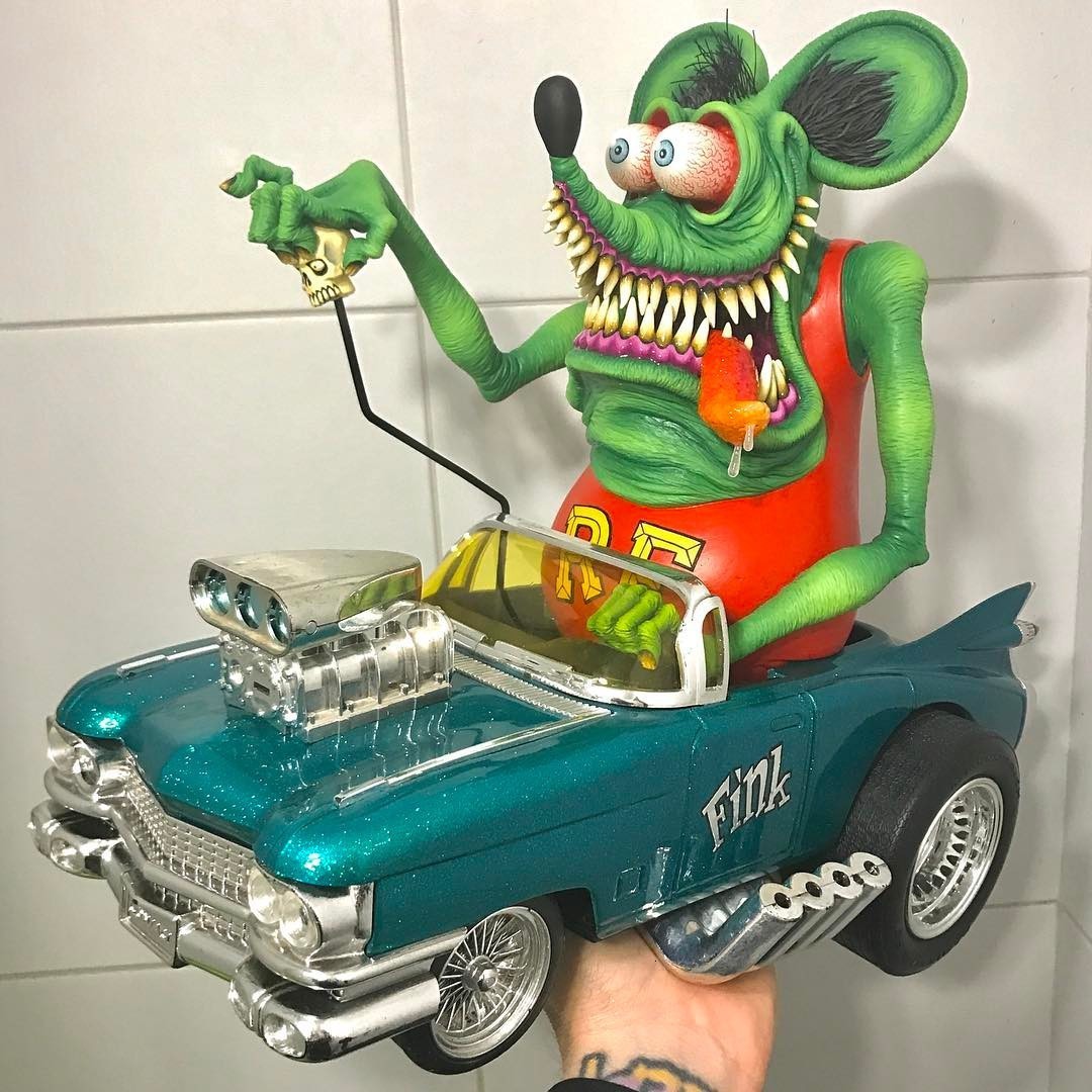 Decorative Objects Figurines Horror Car Decor Angry Big Mouth Monster Driving Statue Rat Crazy Mouse Halloween Resin Sculpture Ornament Home 230619