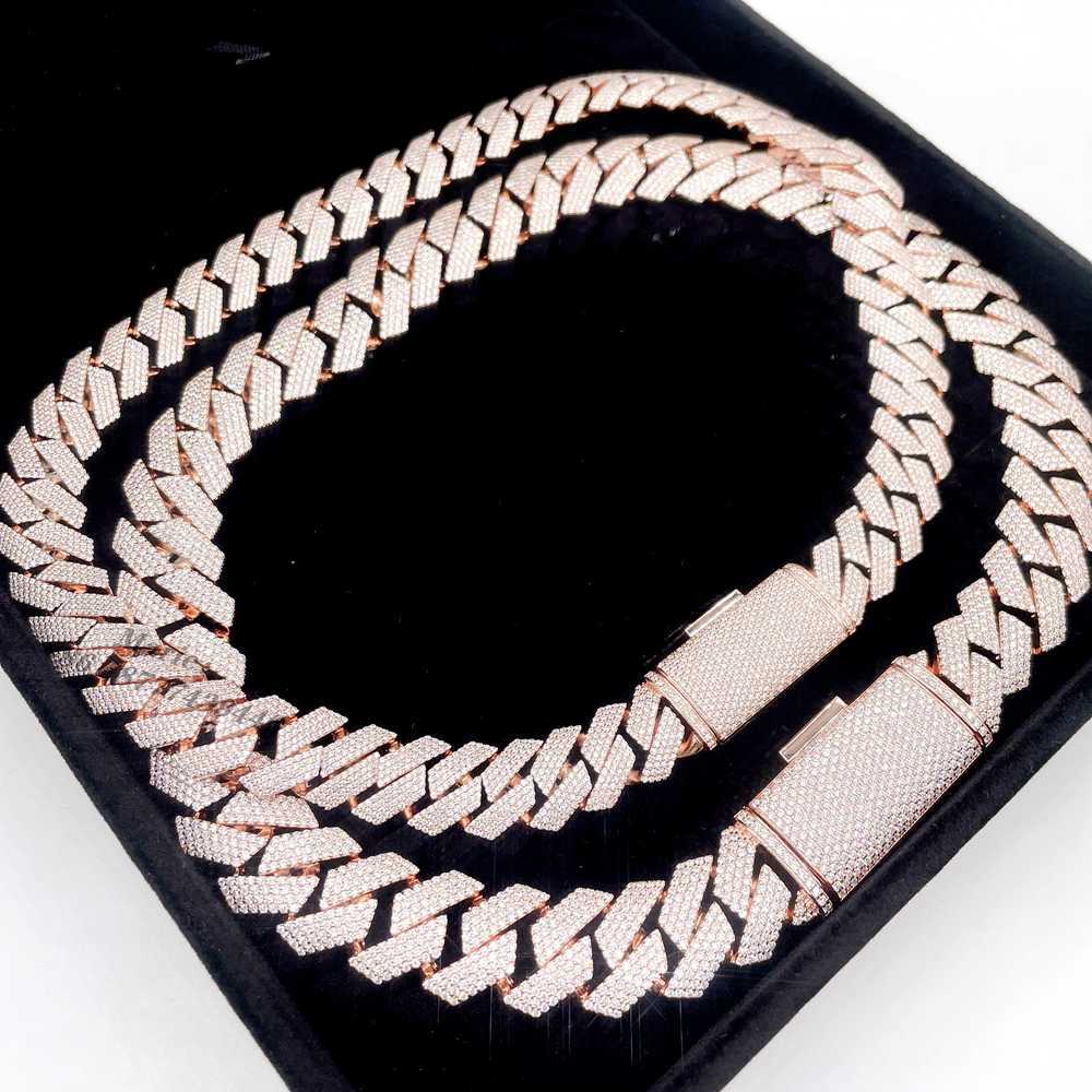 15mm 18mm Width 4row Moissanite Diamond 925 Silver Iced Out Cuban Link Chain Iced Out Initial Necklace Cuban Link Chain
15mm 18mm Width 4row Moissanite Diamond 925 Silver Iced Out Cuban Link Chain Iced Out Initial Necklace Cuban Link Chain