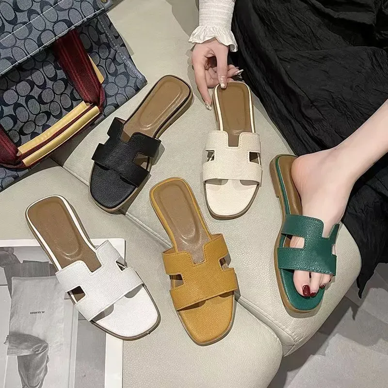 Beach slippers Classic Flat heel Summer Lazy Designer fashion Cartoon Big Head flops leather lady Slides women shoes Hotel Bath Ladies sexy Sandals Large, 10
Beach slippers Classic Flat heel Summer Lazy Designer fashion Cartoon Big Head flops leather lady Slides women shoes Hotel Bath Ladies sexy Sandals Large, 10