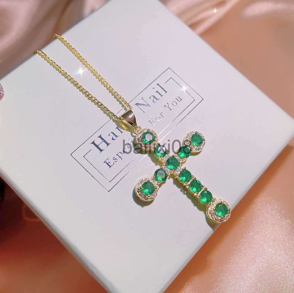 Pendant Necklaces 2022 NEW Luxurious Cross Emerald Pendant Neckle Women's silver plate Grade Green Zircon Lady Birthday Cocktail Gift Jewelry J23