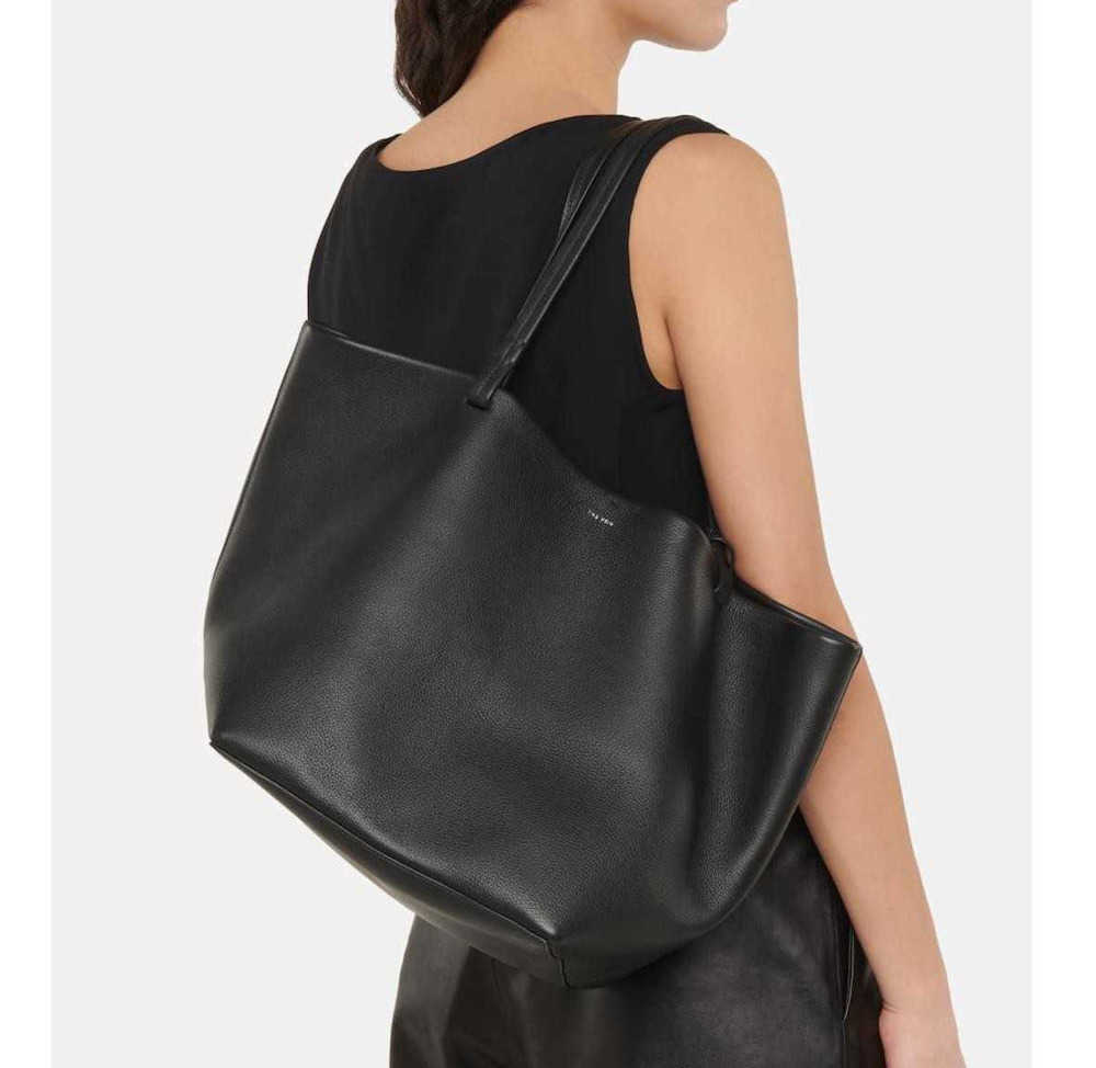 the row Designer Bags Leather Small crowd layer cowhide shopping shoulderClassic tote bag THE ROW Women's personalized bag, Elephant grey (cowhide)
the row Designer Bags Leather Small crowd layer cowhide shopping shoulderClassic tote bag THE ROW Women's personalized bag, Elephant grey (cowhide)
