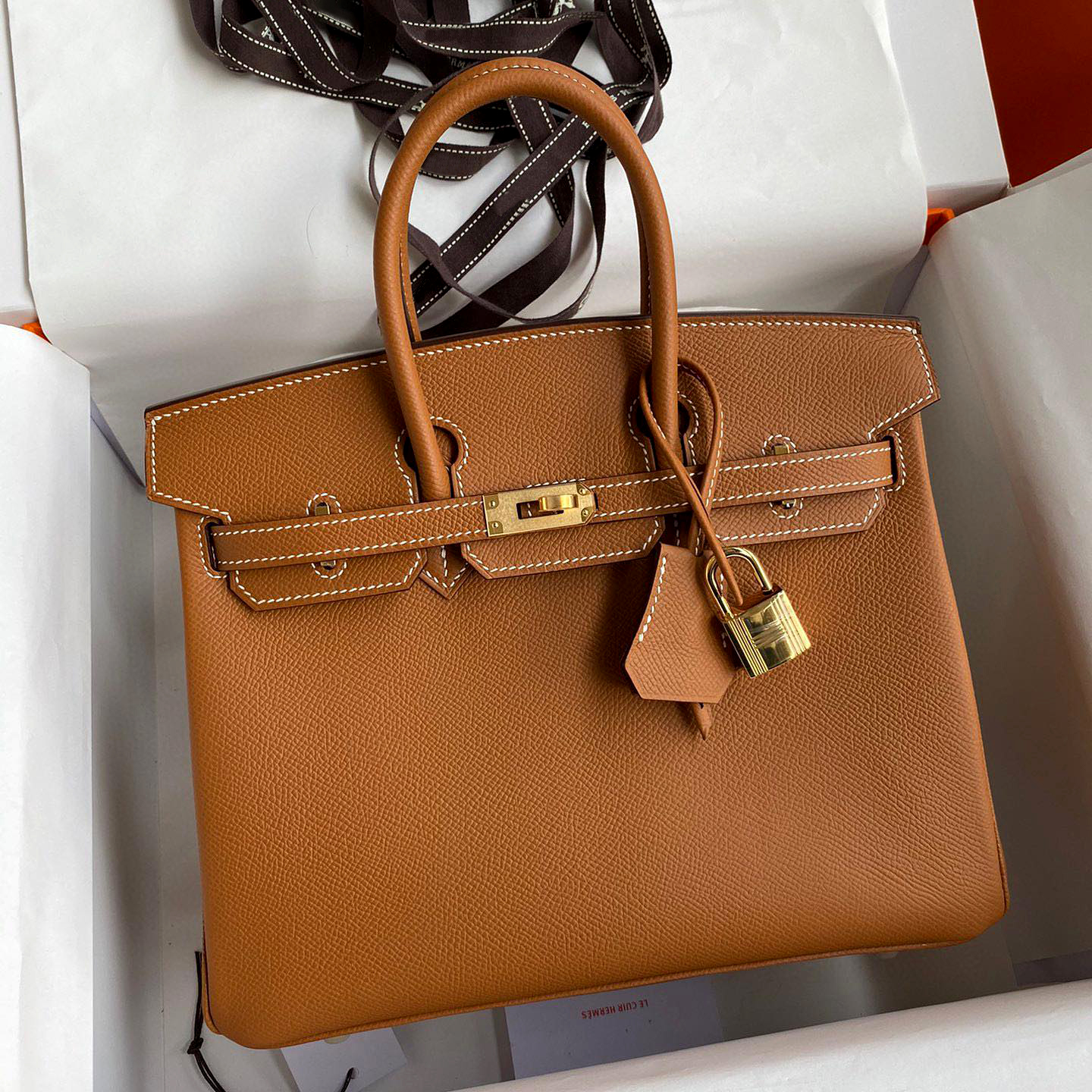 H series fashion handbags Birkin bag duffle crossbody Shoulder travel Women's mens totes luggage bags Boston Underarm leather luxurys Designer pochette clutch lady, Orange
H series fashion handbags Birkin bag duffle crossbody Shoulder travel Women's mens totes luggage bags Boston Underarm leather luxurys Designer pochette clutch lady, Orange