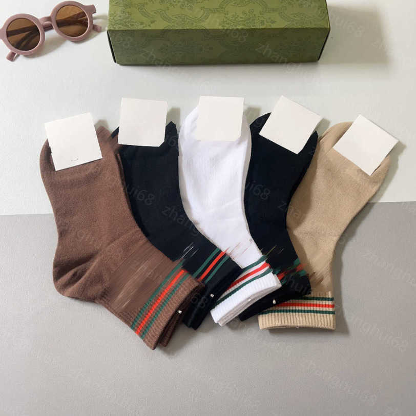23ss designer men sock high-cut socks 5 pairs in box Color matching striped letter logo jacquard short Socks Pure cotton sweat-absorbent comfortable mens Men clothes, 13
23ss designer men sock high-cut socks 5 pairs in box Color matching striped letter logo jacquard short Socks Pure cotton sweat-absorbent comfortable mens Men clothes, 13