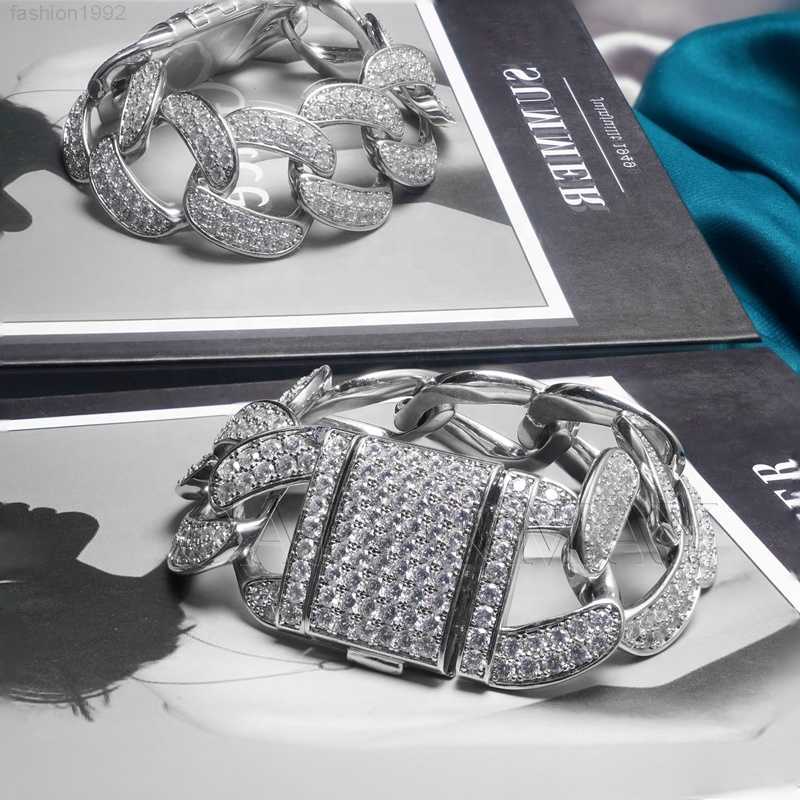 Cadermay d Vvs Cuban Bracelet 925 Sterling Silver 25mm Trendy Rapper Hip Hop Jewelry Iced Out Moissanite Diamond Necklace
Cadermay d Vvs Cuban Bracelet 925 Sterling Silver 25mm Trendy Rapper Hip Hop Jewelry Iced Out Moissanite Diamond Necklace