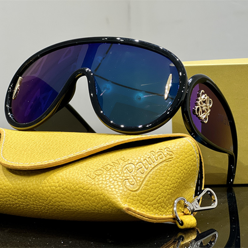 2023ss summer Wave Mask Sunglasses Large Frame Womens Designer Glasses Acetate Fiber Mask Sunglasses loewe Fashion UV400 Protective Glasses
2023ss summer Wave Mask Sunglasses Large Frame Womens Designer Glasses Acetate Fiber Mask Sunglasses loewe Fashion UV400 Protective Glasses