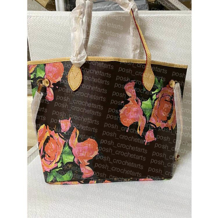Limited edition Rose tote for Women's handbag Purses Tote Bag Sold without box, Sp30
Limited edition Rose tote for Women's handbag Purses Tote Bag Sold without box, Sp30