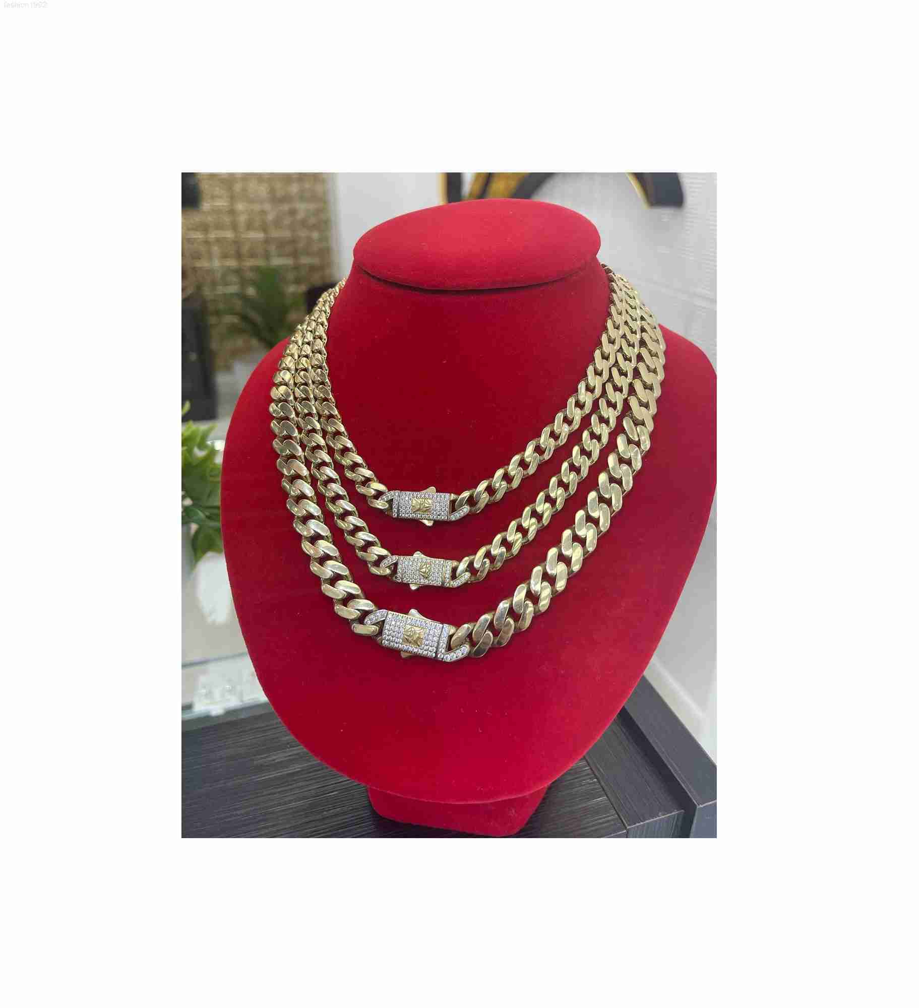 Custom Chunky 10k Mens White d Lab Grown Moissanite Diamond Gold Plated Miami Cuban Link Chain Necklace
Custom Chunky 10k Mens White d Lab Grown Moissanite Diamond Gold Plated Miami Cuban Link Chain Necklace