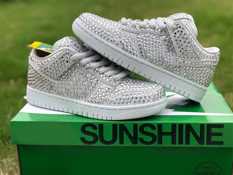 Authentic sb Skatesboard Shoes Dnks Low Pure Platinum Cactus Unisex Designer Shoes Luxury Outdoor Sneakers Top Quality Size Available Fast Ship With Shoebox, Silver
Authentic sb Skatesboard Shoes Dnks Low Pure Platinum Cactus Unisex Designer Shoes Luxury Outdoor Sneakers Top Quality Size Available Fast Ship With Shoebox, Silver