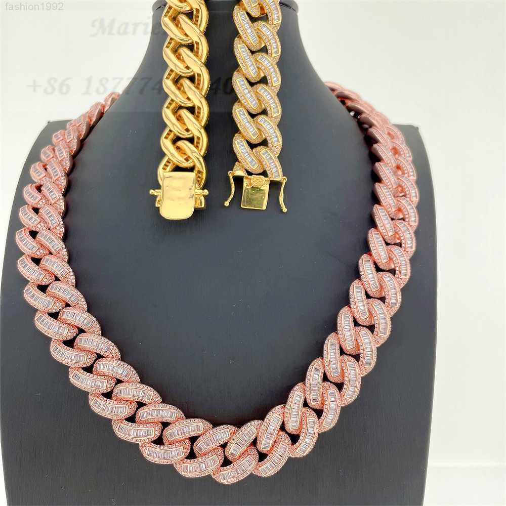 Bussdown S925 Moissanite Diamond Hip Hop Men Necklace Wholesale Icedout Cuban Link Chain 19mm Baguette Cuban Chain
Bussdown S925 Moissanite Diamond Hip Hop Men Necklace Wholesale Icedout Cuban Link Chain 19mm Baguette Cuban Chain