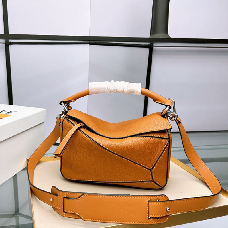 Loews puzzle handbag Designer Bag Women Single Shoulder Fashion bags Leather Cross Bags Woman tote Luxury handbags Lady crossbody Size 24cm With Box, #18 size24x16cm
Loews puzzle handbag Designer Bag Women Single Shoulder Fashion bags Leather Cross Bags Woman tote Luxury handbags Lady crossbody Size 24cm With Box, #18 size24x16cm