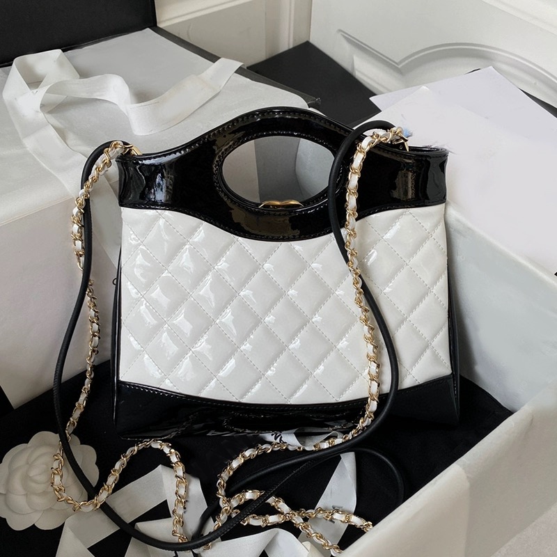 Designer's Bag New Mini Antique Tote Bag Top 31bag Oil Wax Cowhide Handbag One Shoulder Crossbody Chain Women's Bag, White
Designer's Bag New Mini Antique Tote Bag Top 31bag Oil Wax Cowhide Handbag One Shoulder Crossbody Chain Women's Bag, White