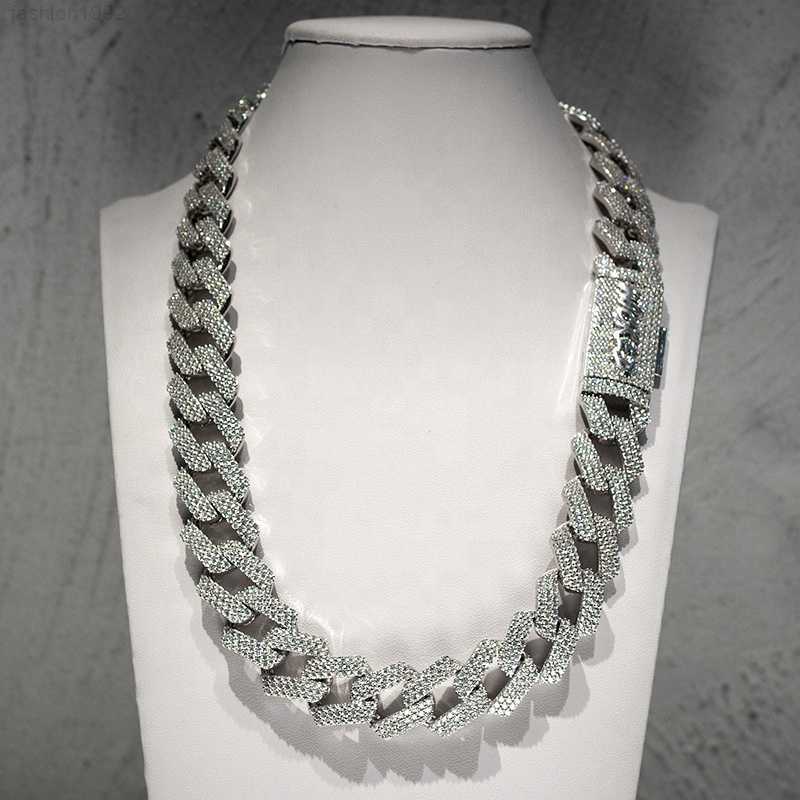 925 Silver Cuban Chain Diamond Hand Make Iced Out Men's Cuban Chain Link Moissanite Diamond
925 Silver Cuban Chain Diamond Hand Make Iced Out Men's Cuban Chain Link Moissanite Diamond