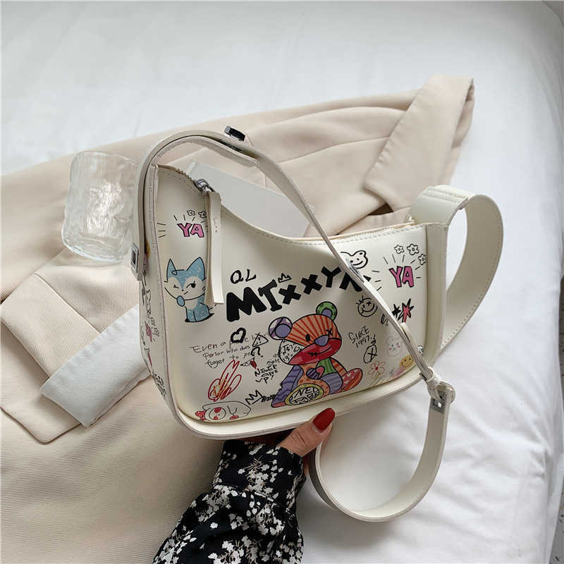 French fashionable new bear graffiti armpit bag 2021 fashion trend ins street cute one shoulder handbag, White6
French fashionable new bear graffiti armpit bag 2021 fashion trend ins street cute one shoulder handbag, White6
