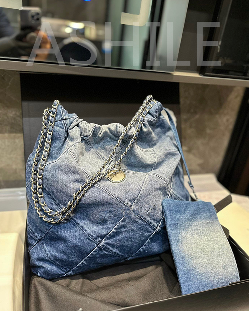 Designer Luxury Fashion Womens Shoulderbags Handbag Totes Temperament Versatile Chain 2023 New Pattern Women Shoulder Bags, Black big1
Designer Luxury Fashion Womens Shoulderbags Handbag Totes Temperament Versatile Chain 2023 New Pattern Women Shoulder Bags, Black big1